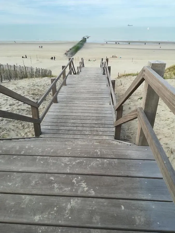 Bartine - Modern And Spacious Flat Near The Sea, Free Parking Space Oostende