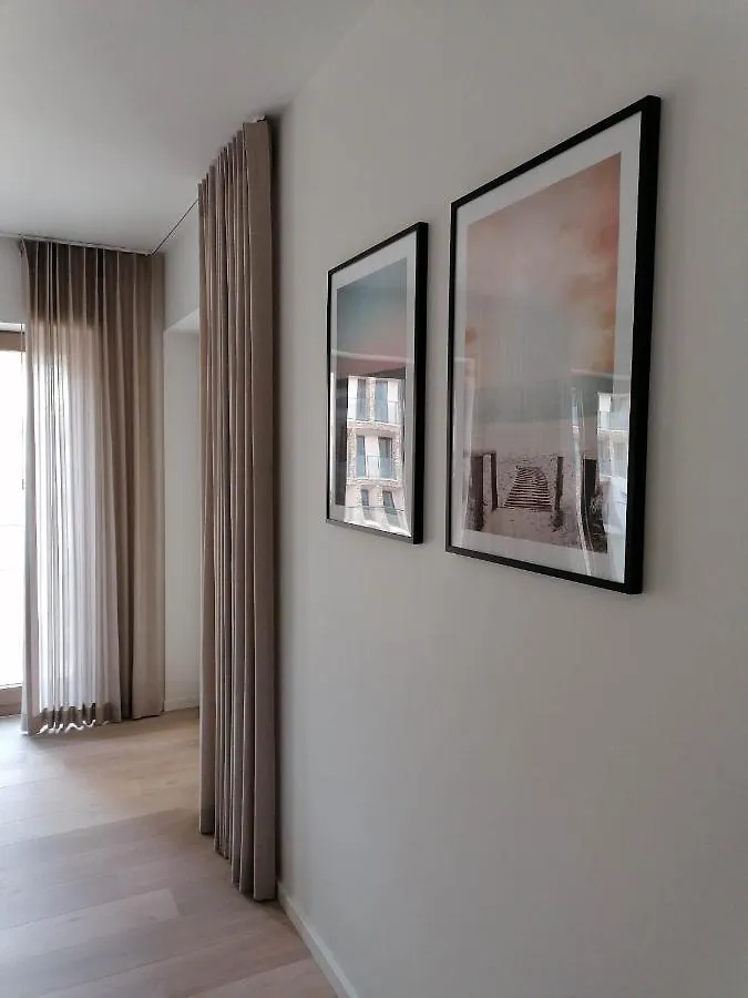 Bartine - Modern And Spacious Flat Near The Sea, Free Parking Space Oostende
