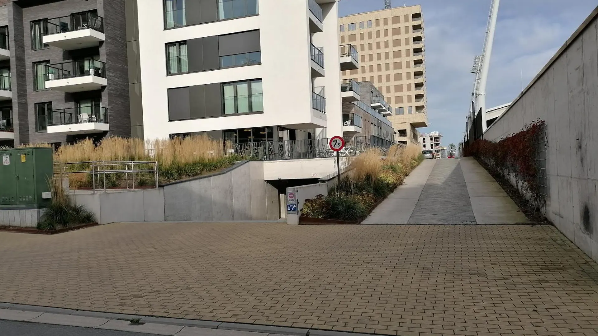 Bartine - Modern And Spacious Flat Near The Sea, Free Parking Space Oostende