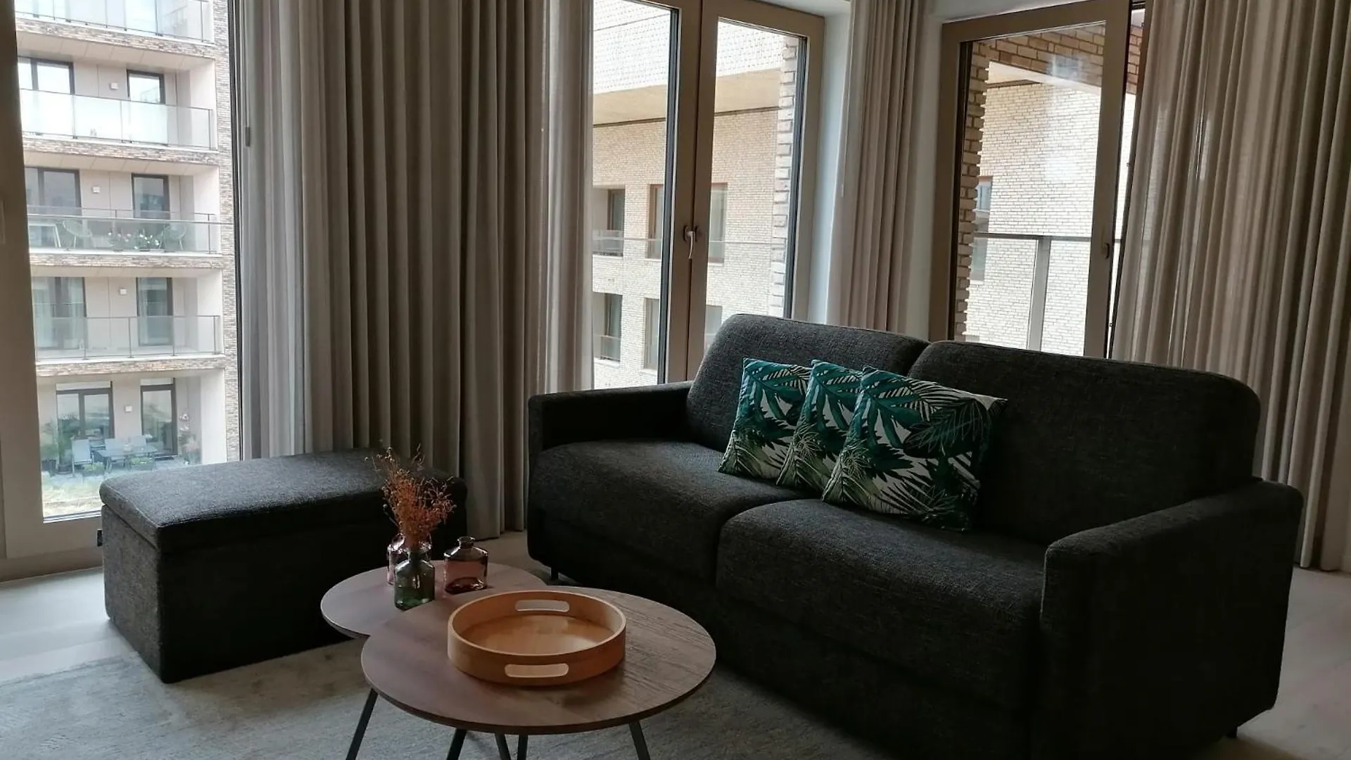 Appartement Bartine - Modern And Spacious Flat Near The Sea, Free Parking Space Oostende België